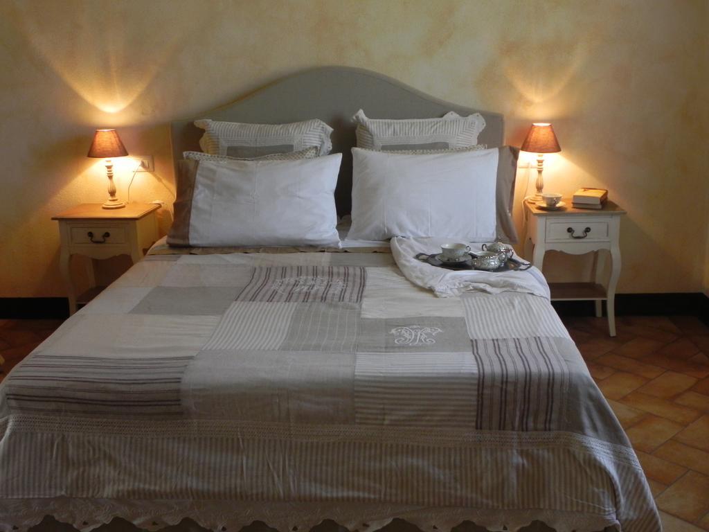 Agriturismo Sugheretello Semproniano Szoba fotó