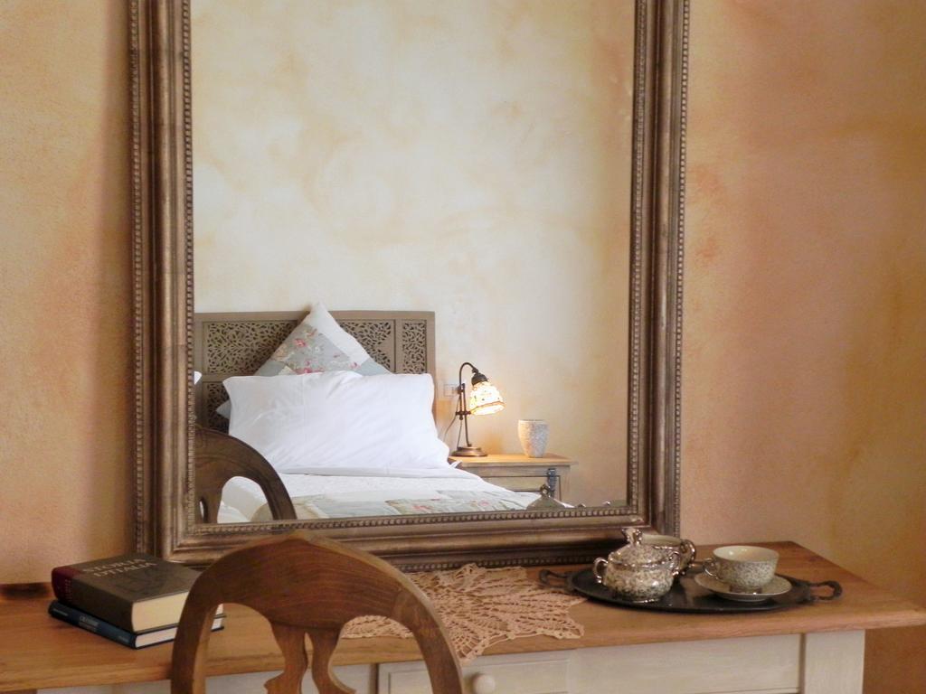 Agriturismo Sugheretello Semproniano Szoba fotó