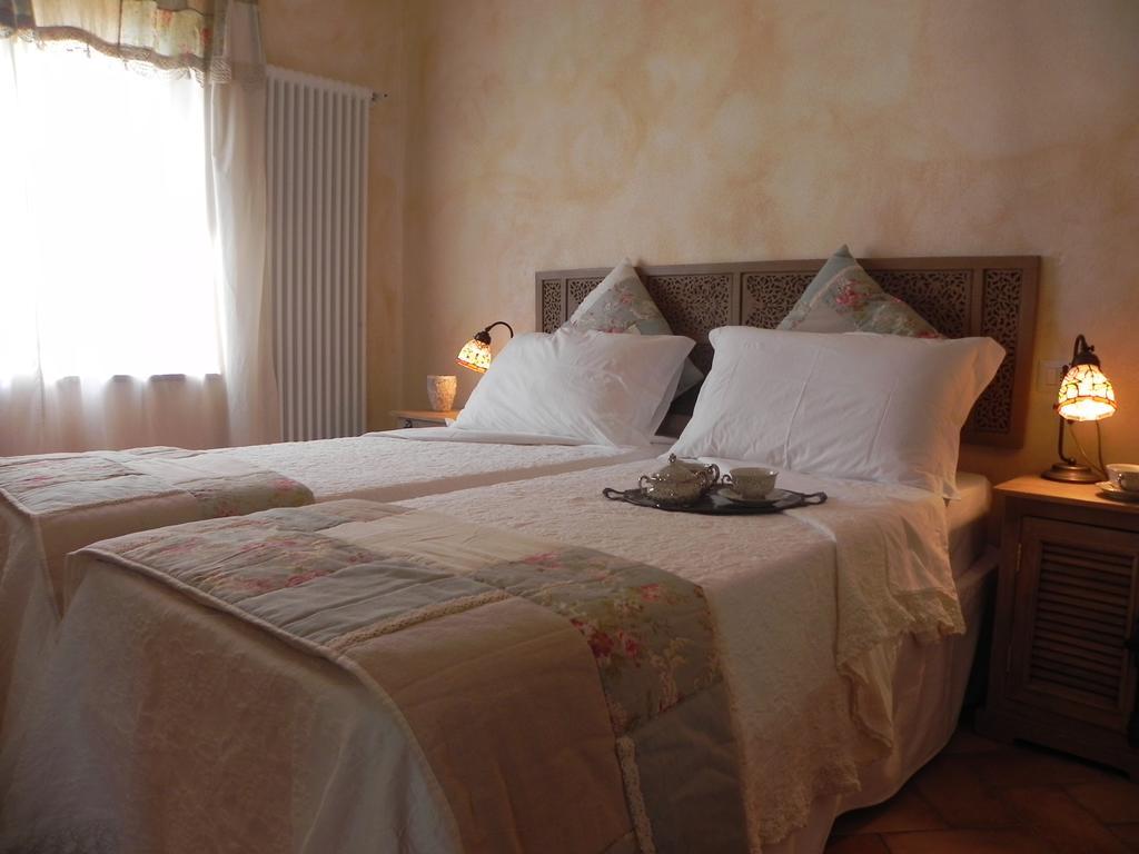 Agriturismo Sugheretello Semproniano Szoba fotó